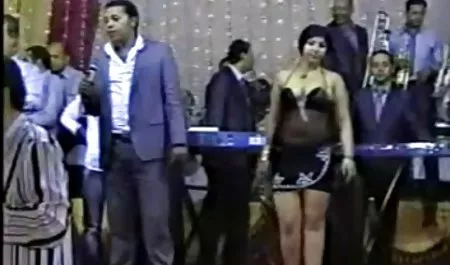 حبيبتي حبيبتي تمتص جنس اجنبي جماعي