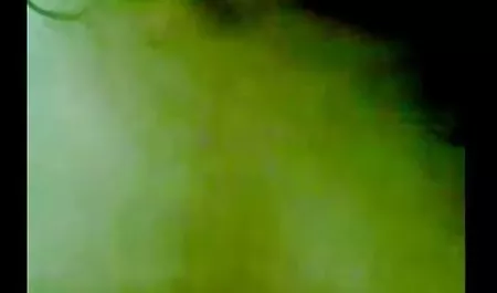 وهذا مربية تفعل جنس ثالث اجنبي كل شيء مقابل المال