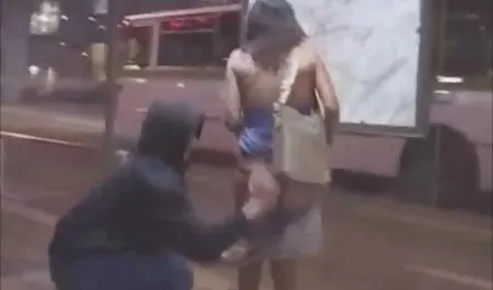 داين جونز شقراء جميلة الشباب يأخذ ديك جنساجنبي كبيرة في قبل