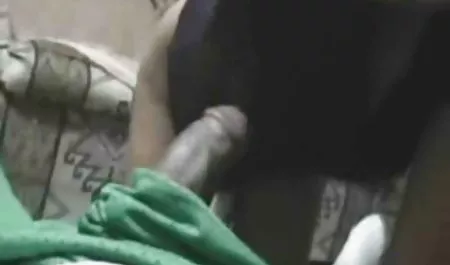 الصديقات موقع جنس اجنبي الجميلات ممارسة الحلق العميق وأكل كس