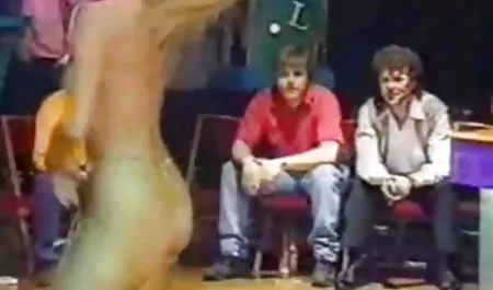 الكلبة سخيف أفلام جنس أجنبيه