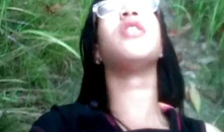 اللسان سكس اجنبي جنس ثالث الآسيوية
