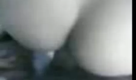 انها تفضل اثنين من موقع جنس اجنبي ديكس على فمها