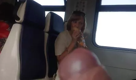 شقراء جميلة جنس اجنبى ساخن
